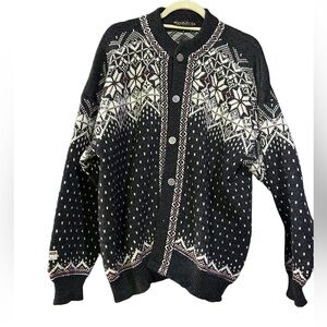 Women’s Nordic Pattern Cardigan - Black and White Size XL